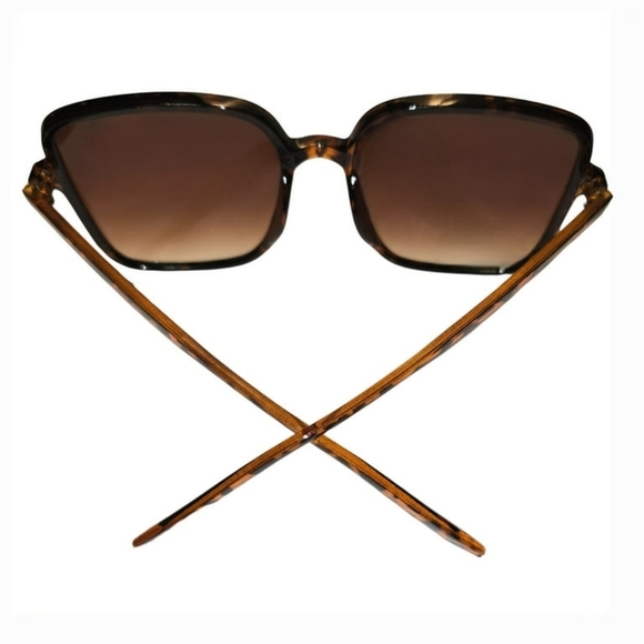 🆕Ladies Oversized Mirrored Sunglasses Retro-Inspired Eyewear UV400 - Picture 4 of 5